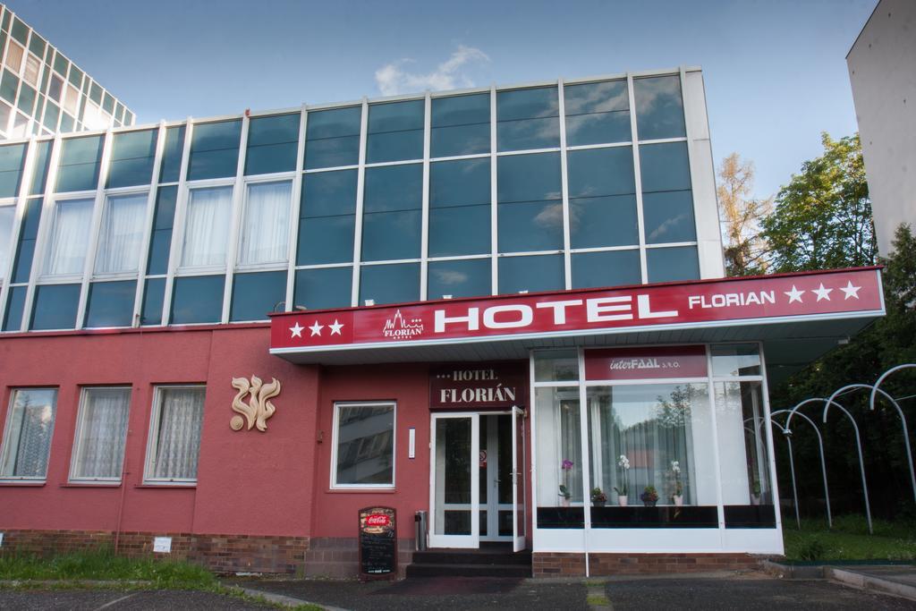 Hotel & Hostel Florian Прага Екстер'єр фото